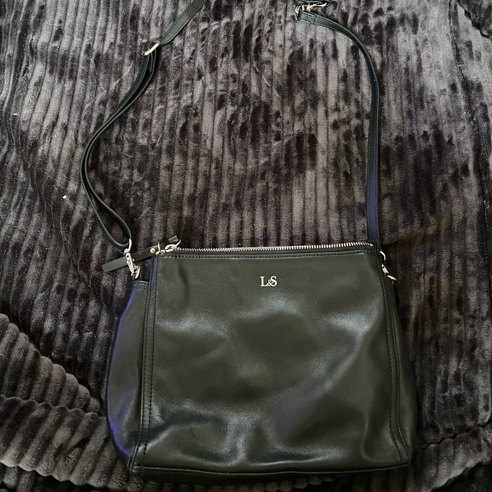 L&S cross body, black leather bag.